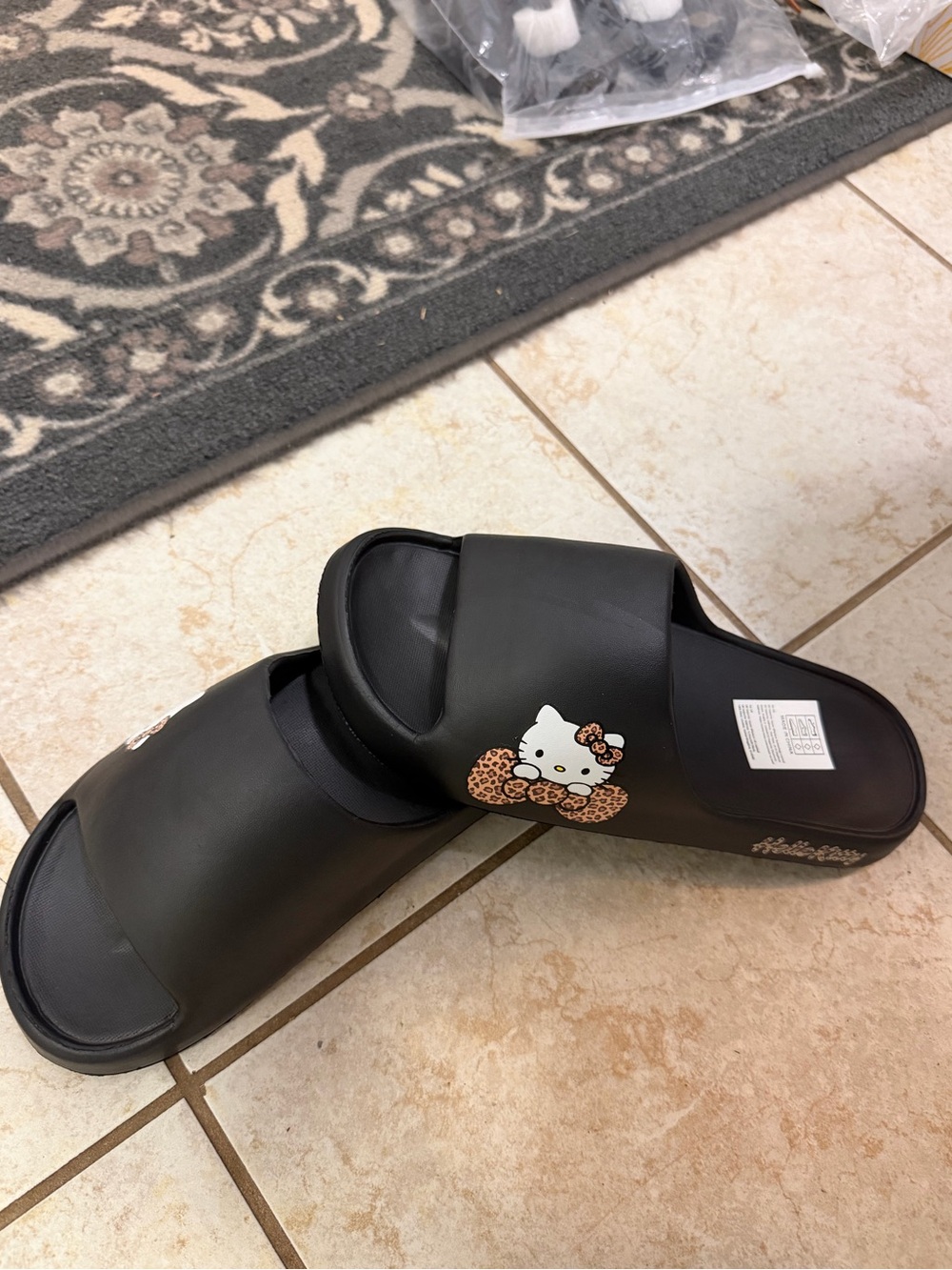 Hello Kitty Leopard Print Bow Slides (SZ 8.5/9)